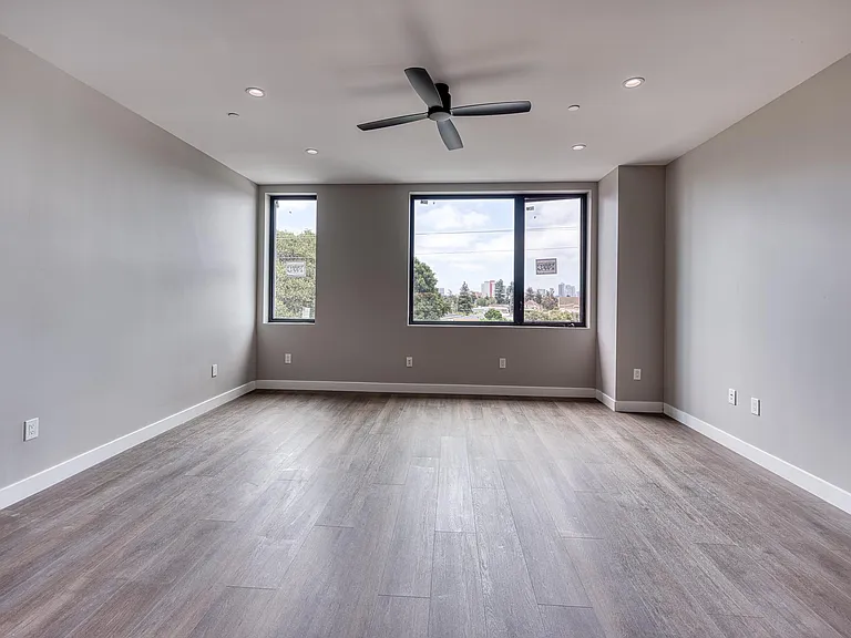 4202 Telegraph Ave #204 — Photo 5