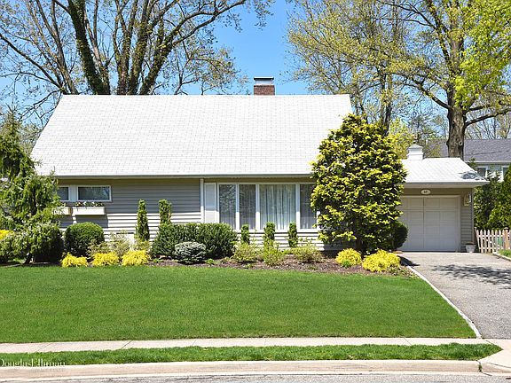 2nd image of 17 Wakefield Ave