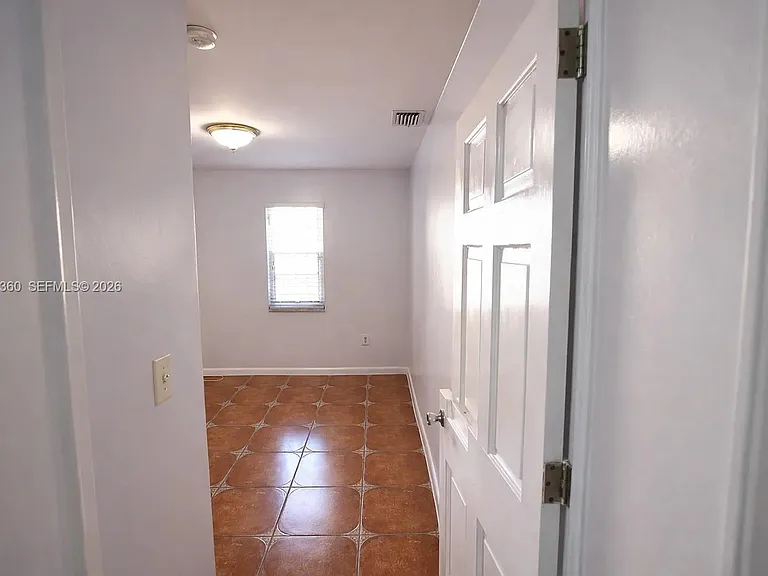 2544 SW 20th St — Photo 26