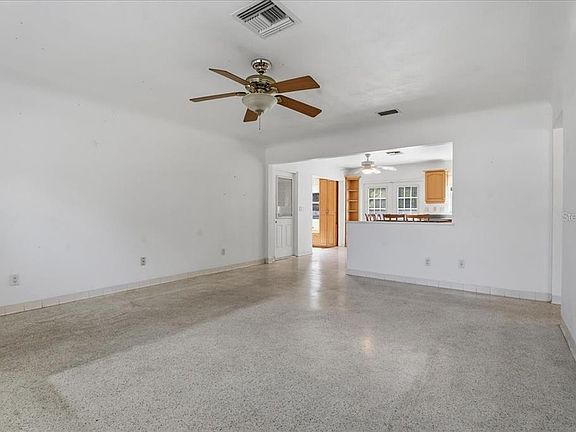 5th image of 3712 Adell Rd