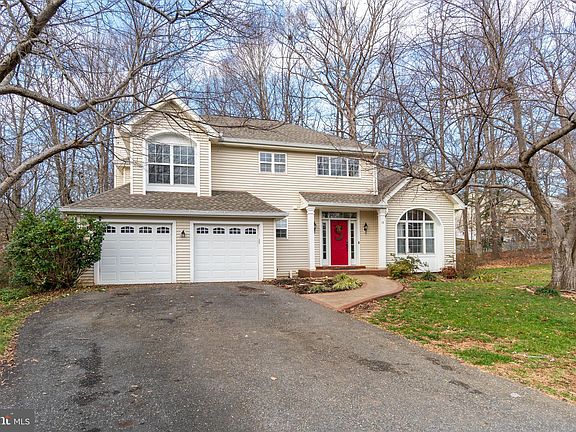 2nd image of 15 Wexwood Ct