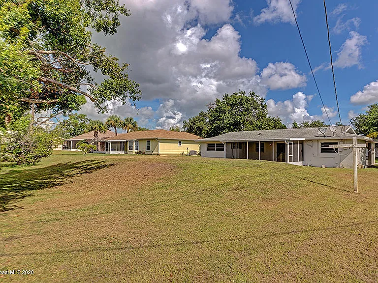 1640 Norman St NE — Photo 20