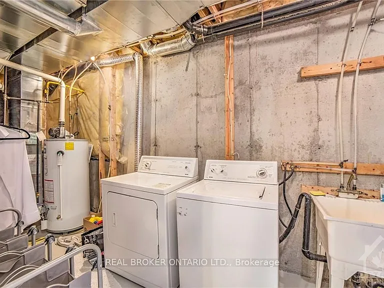 222 Meadowbreeze Dr — Photo 22