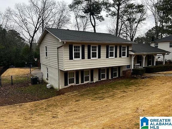 3rd image of 1427 Lantana Dr