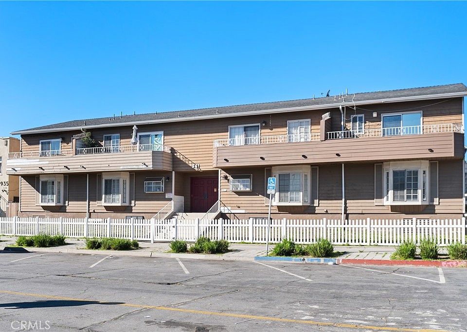 1st image of 941 Elm Ave APT 16