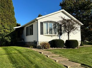 351 Pennsylvania Ave, Kane, PA 16735