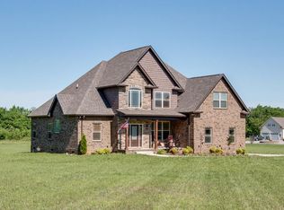 572 Lovers Ln, Lebanon, TN 37087
