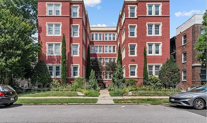2 bed, 1.0 bath, 1200 sqft, $1,850 — Photo 1