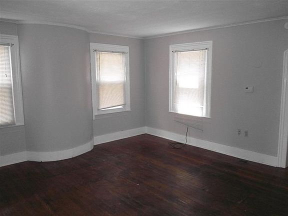 5th image of 14 Reynolds Ave