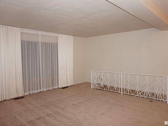 2nd image of 2711 W Granada Ln