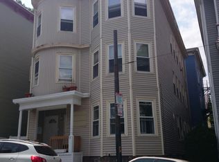 17 Sachem St, Roxbury, MA 02120