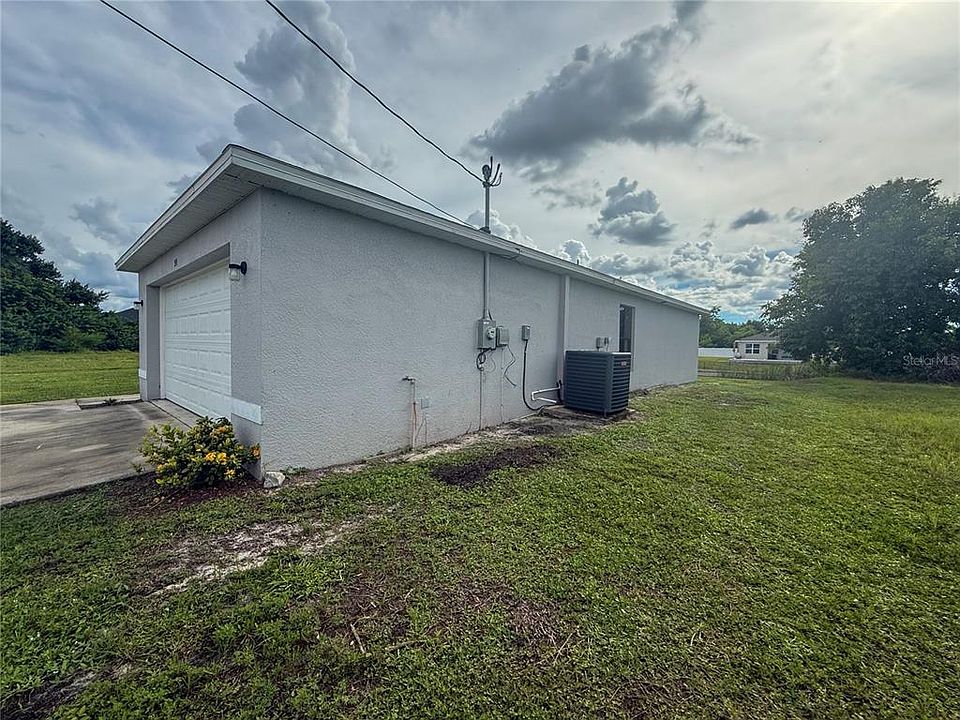 23rd image of 514 NE 5TH PLACE