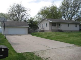 921 4th St, Jewell, IA 50130
