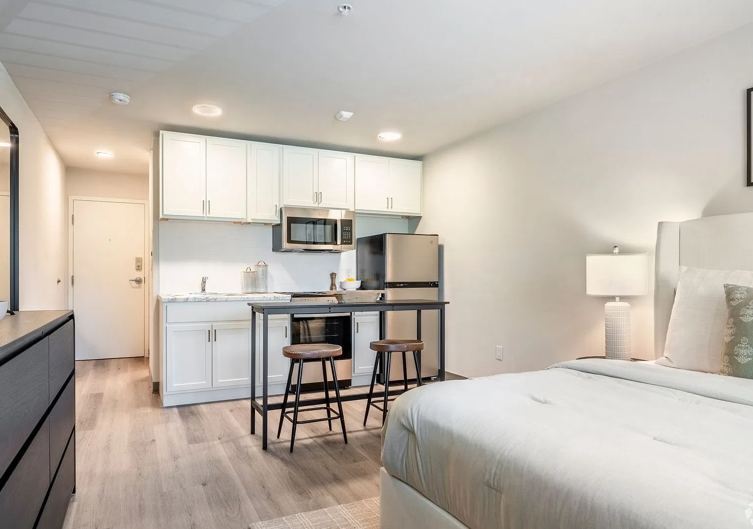 Sandburg Studios | Enjoy a Reduced $500 Security Deposit! — Photo 3