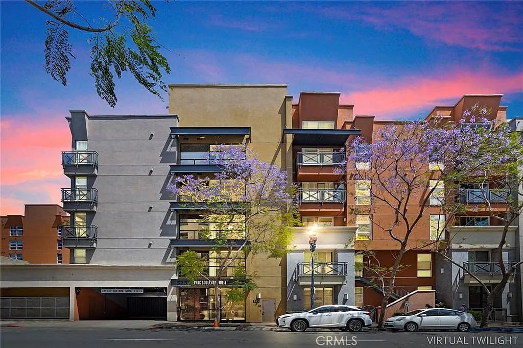 525 11th Ave #1408 - 11th Ave #1408 — Photo 1