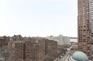 Rented by (Legacy) Elegran