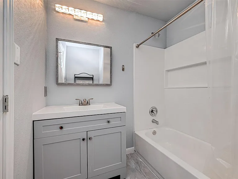 15897 Dewberry Ln — Photo 8