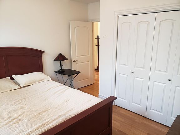 5th image of 207 W Saint Paul Ave APT 2E