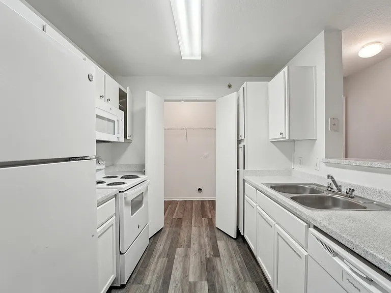 Redwood Heights — Photo 12