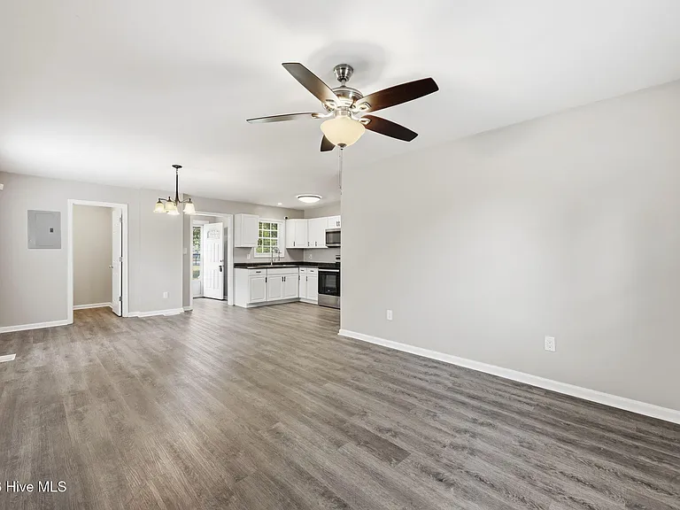 200 S Sylvan Dr — Photo 19