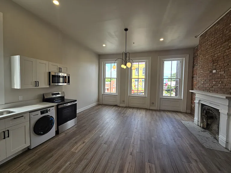 1500 Arch St #2 — Photo 2
