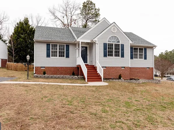 9613 Lockberry Ridge Loop, North Chesterfield, VA 23237