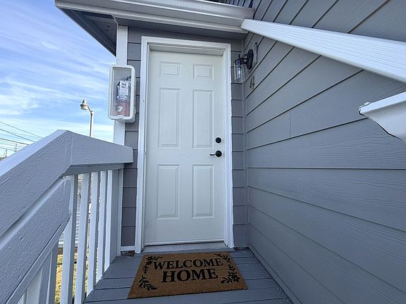 2nd image of 2222 Summit Ave #4