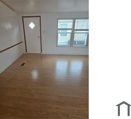 4 bed, 1750 sqft, $2,200 — Photo 3