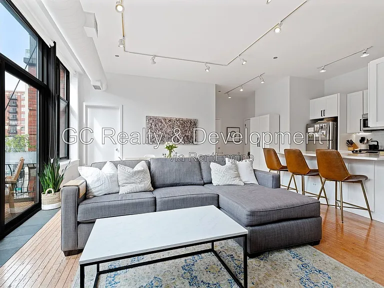 333 W Hubbard St #5A — Photo 2
