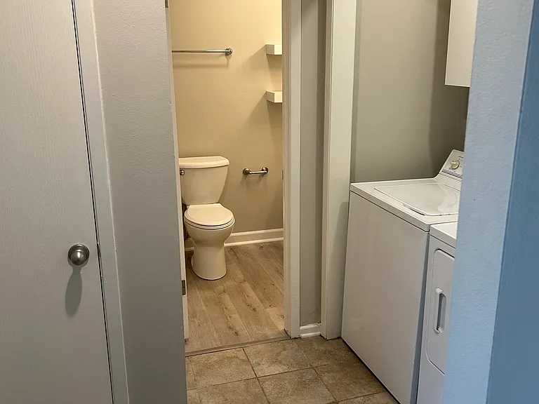 2077 NW Hickory Ln — Photo 6