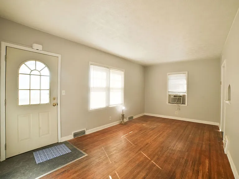 715 S West Ave — Photo 11