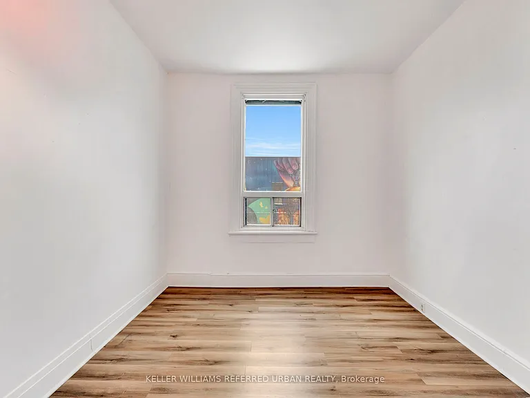 66 Dunlop St W — Photo 27