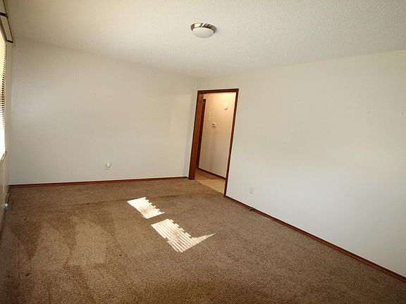 4th image of 211 S. South Street
