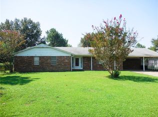 203 Main St, Wister, OK 74966