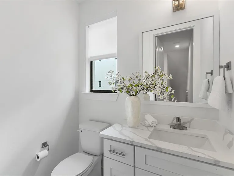 266 Park Lake St #19 — Photo 13
