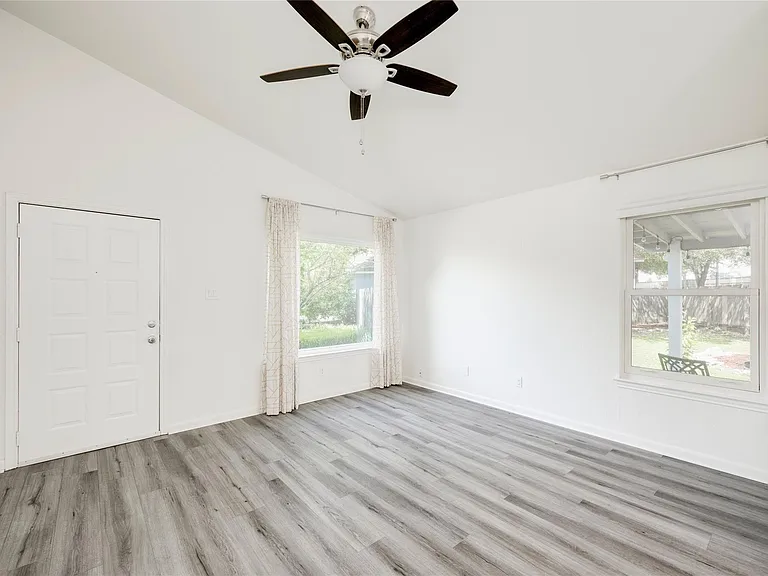 5900 Richard Carlton Blvd — Photo 20
