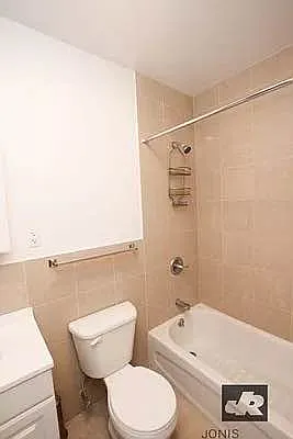 Rented by Jonis Realty | media 5