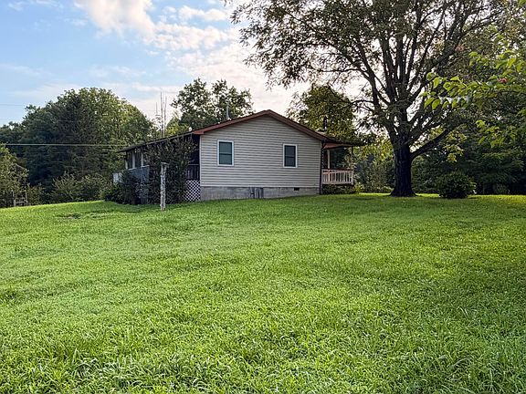 3rd image of 420 Black Oak Rd