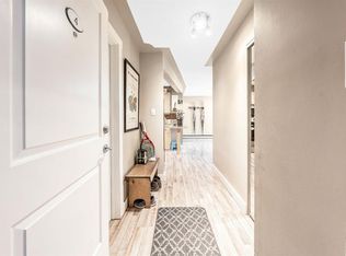 310 S 22nd Ave SW #4, Calgary, AB T2S 0H4