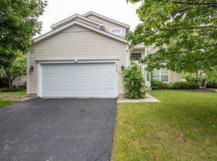 1473 Almaden Ln, Gurnee, IL 60031
