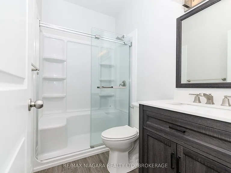 2 Lewis St #9 — Photo 15