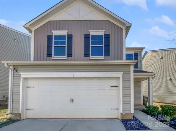 7039 Childress Ln, Charlotte, NC 28269