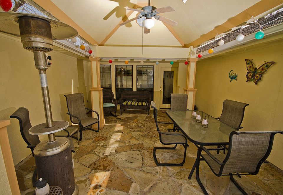 2nd image of 3110 Cambridge Dr