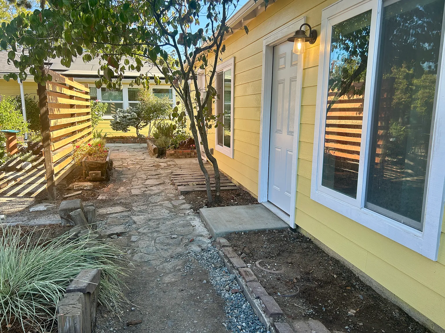 1 bed, 450 sqft, $2,150 — Photo 1