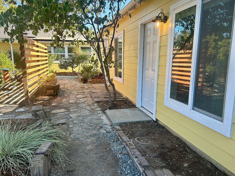 1st image of 110 Fairview Dr #B