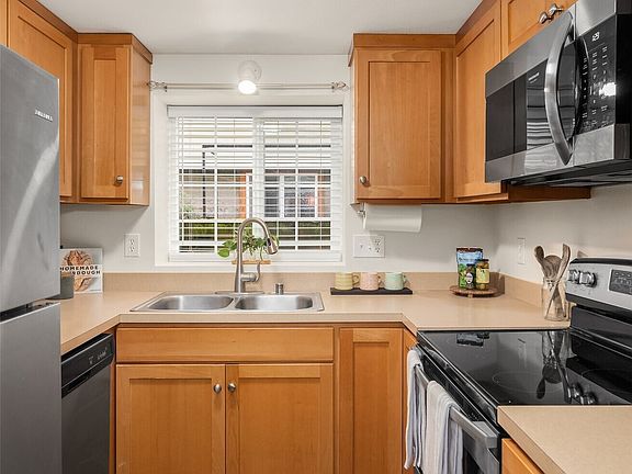 5th image of 2511 California Street #A