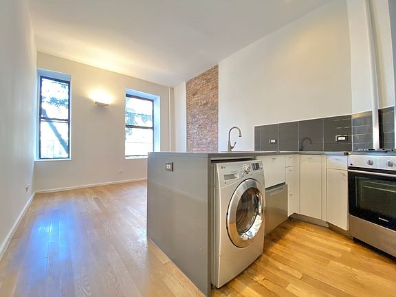 3rd image of 410 W 36th St #6A
