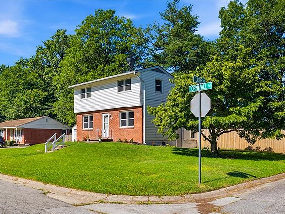 3rd image of 500 Cornwall Rd