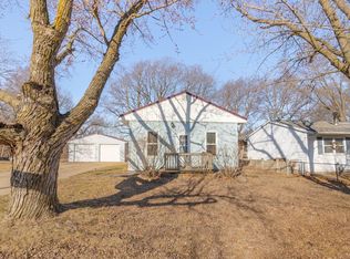 2216 Pine St, Cedar Falls, IA 50613