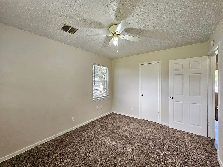 1504 S West S Young Dr — Photo 14